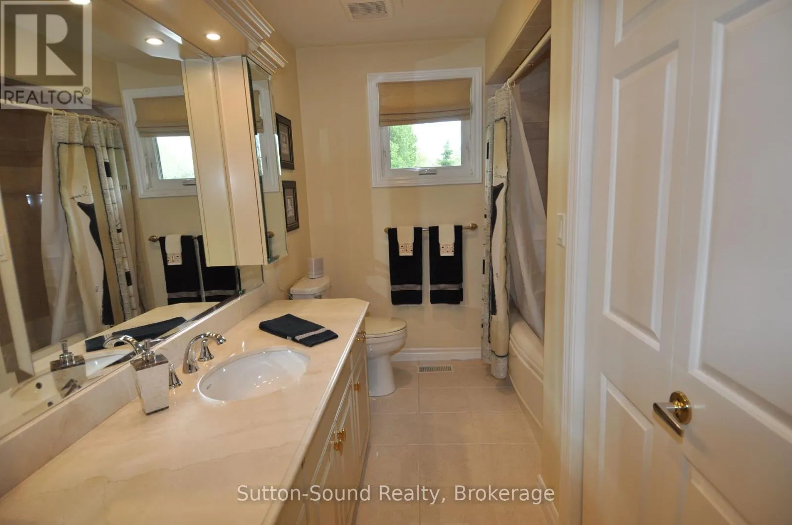 635 26TH STREET W