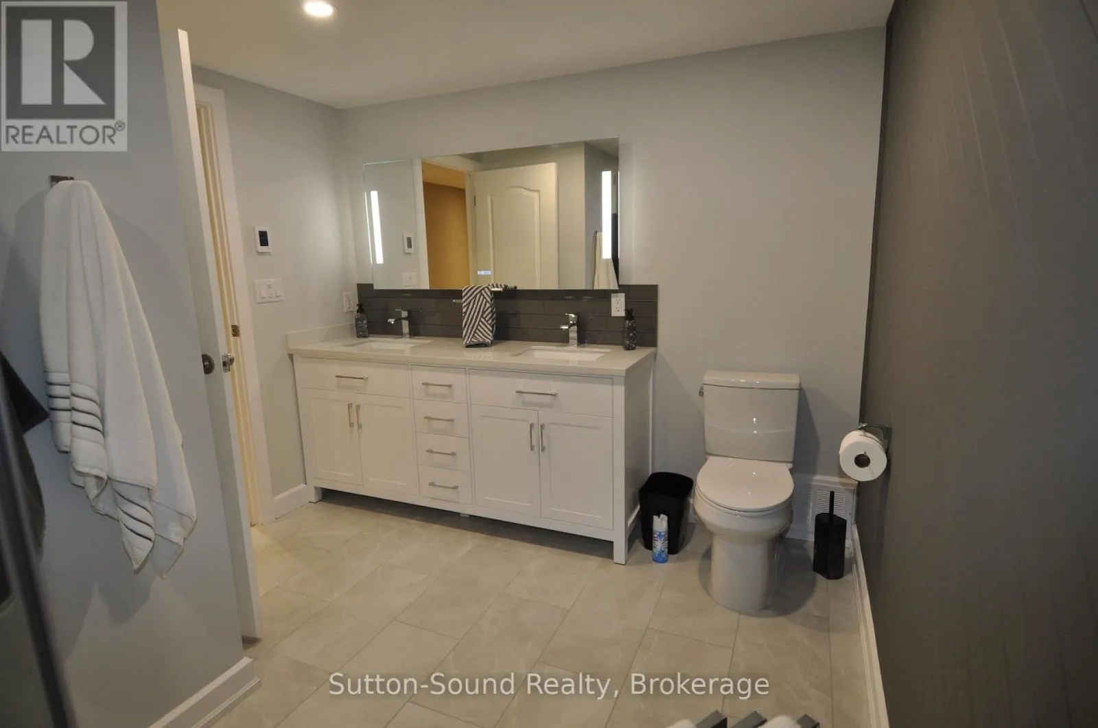 635 26TH STREET W
