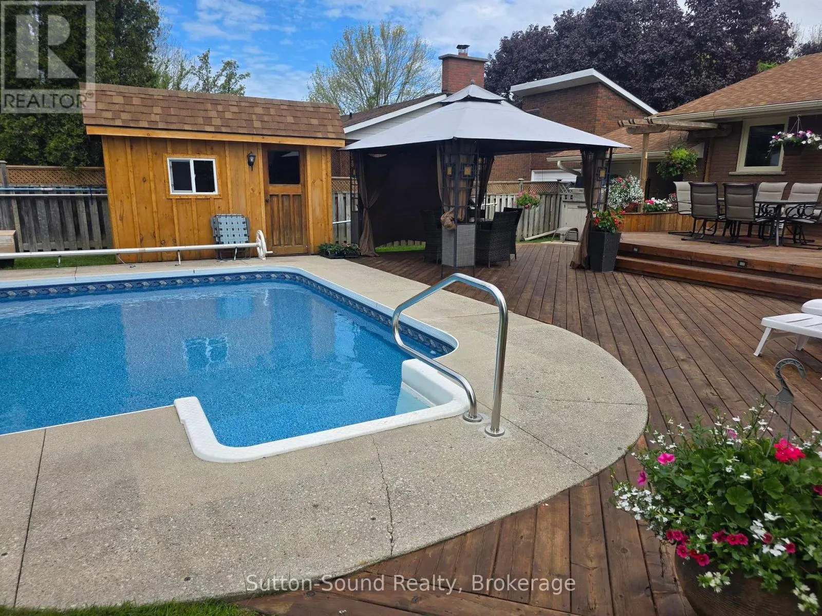 635 26TH STREET W