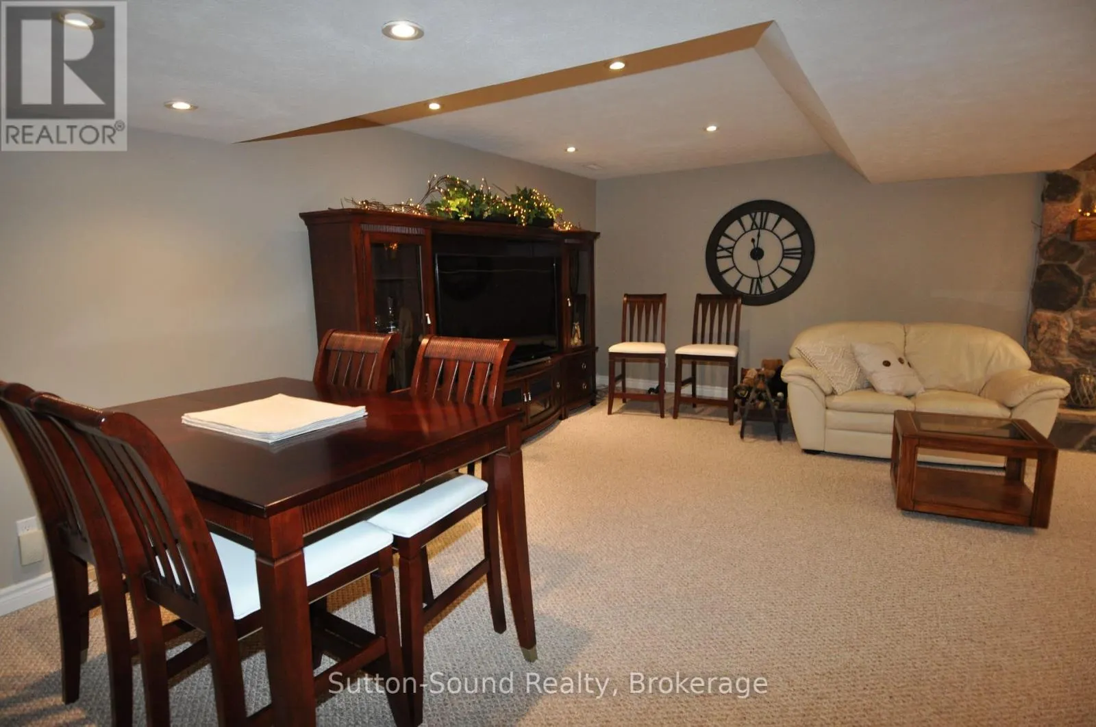 635 26TH STREET W