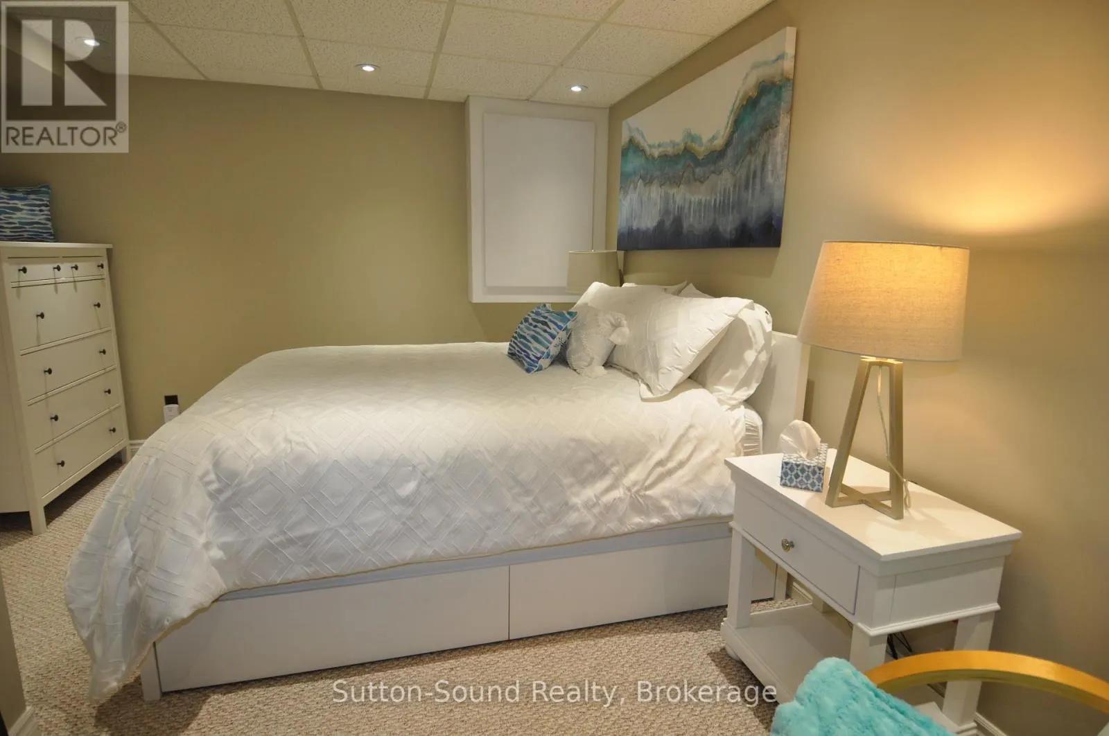 635 26TH STREET W