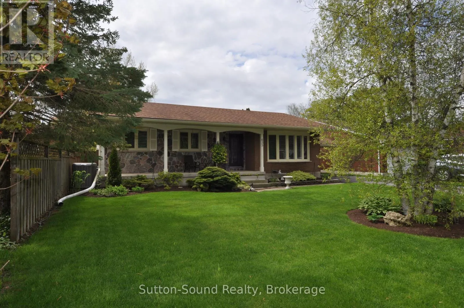 635 26TH STREET W