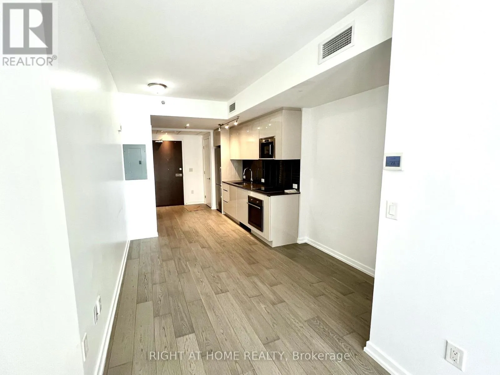906 - 199 SLATER STREET S