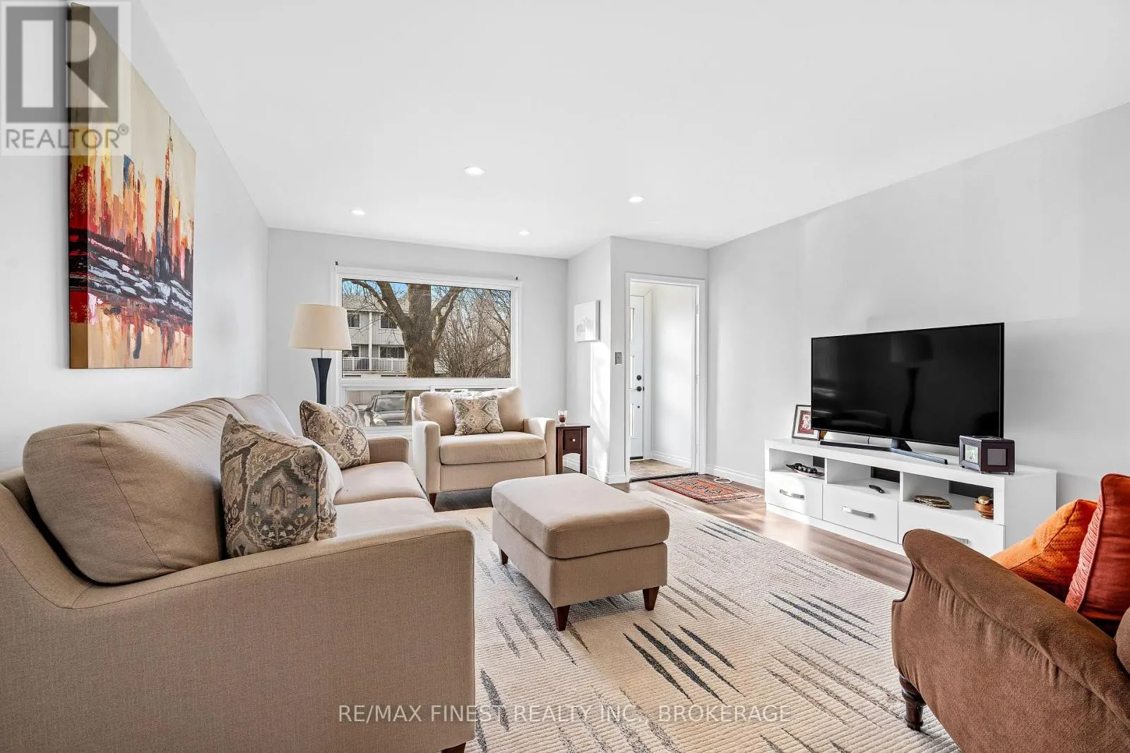 24 - 4427 BATH ROAD, #24
