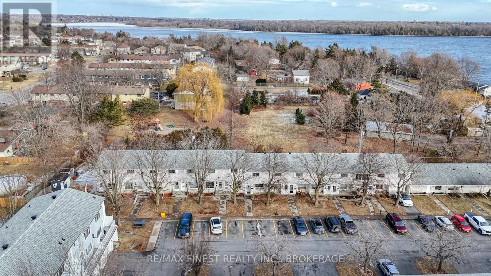 24 - 4427 BATH ROAD, #24