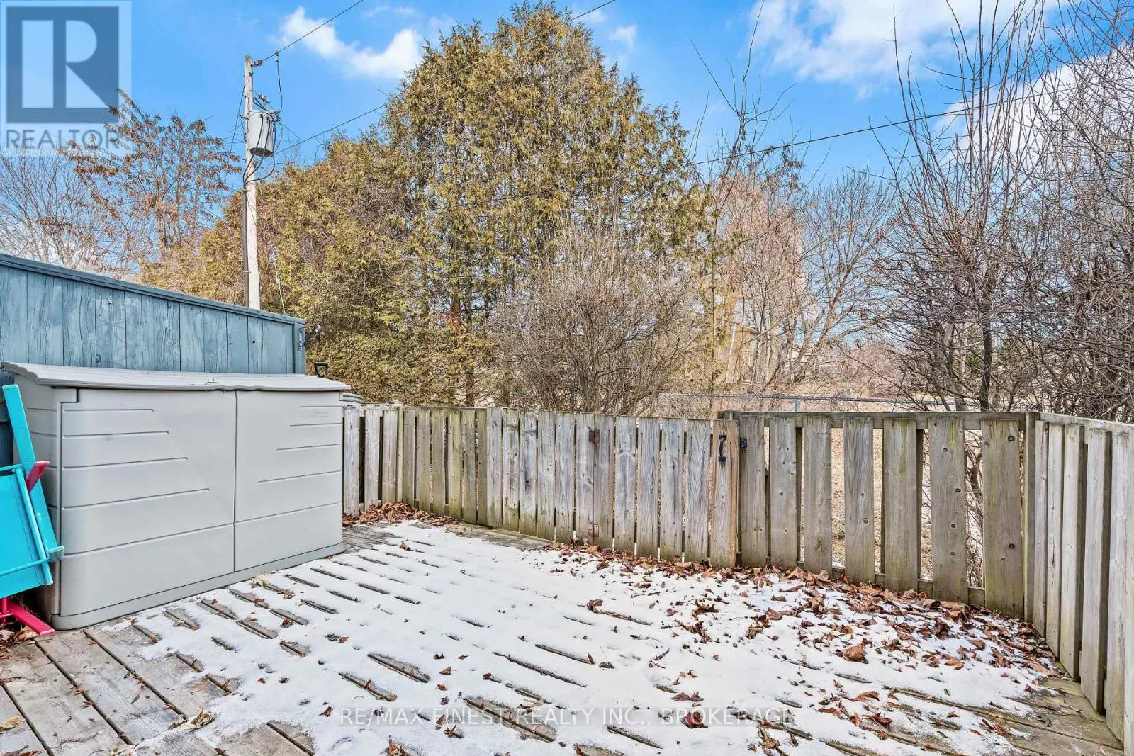 24 - 4427 BATH ROAD, #24