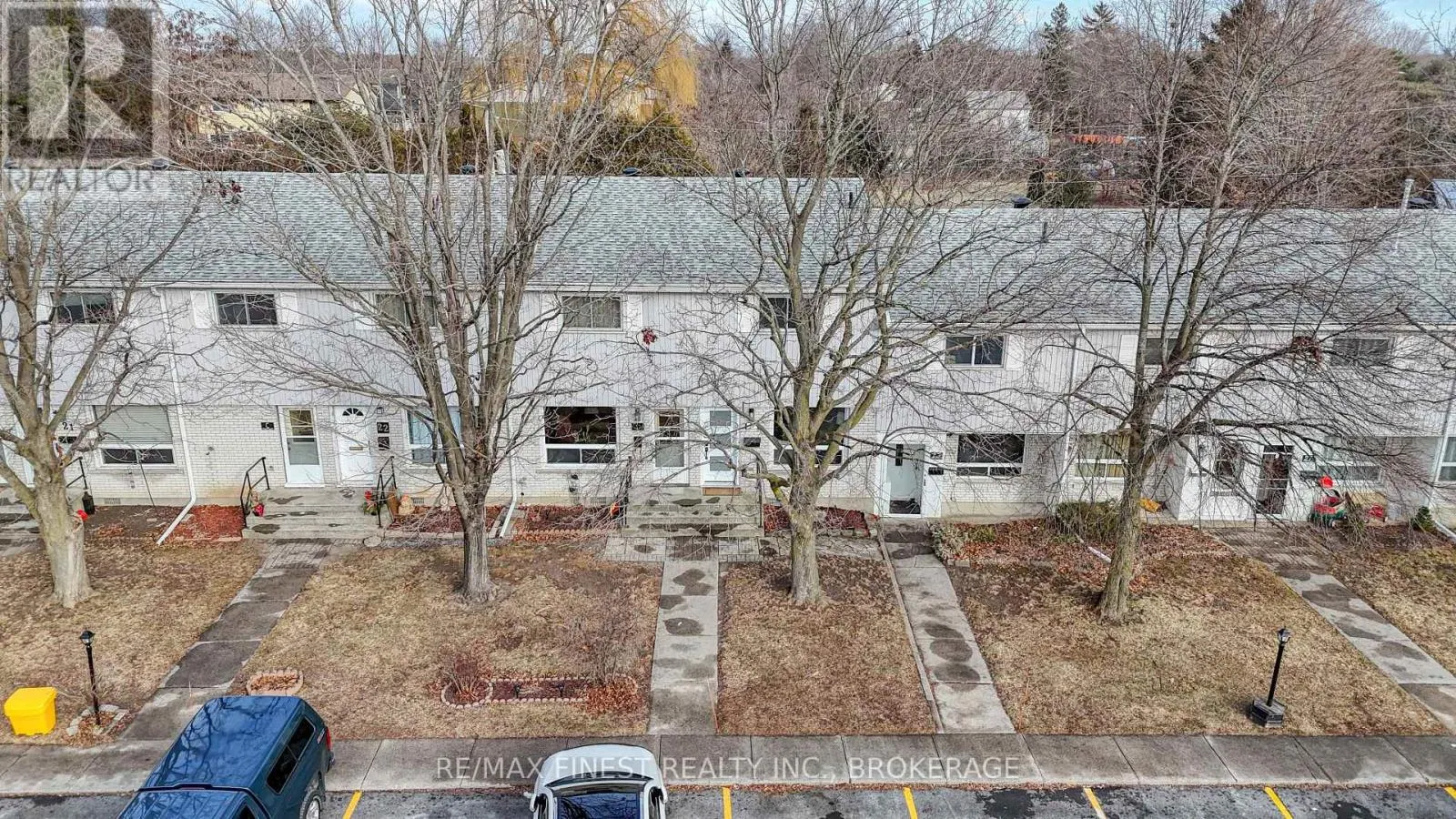 24 - 4427 BATH ROAD, #24