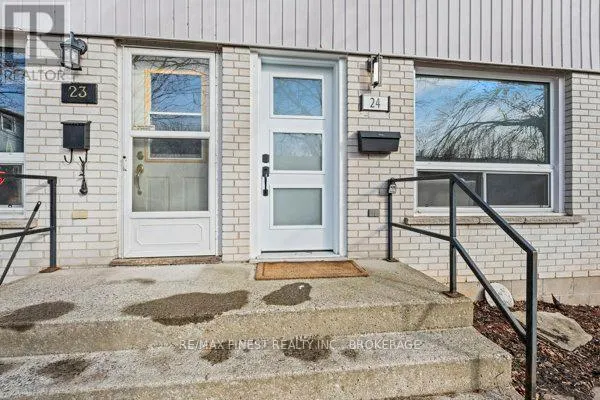 24 - 4427 BATH ROAD, #24