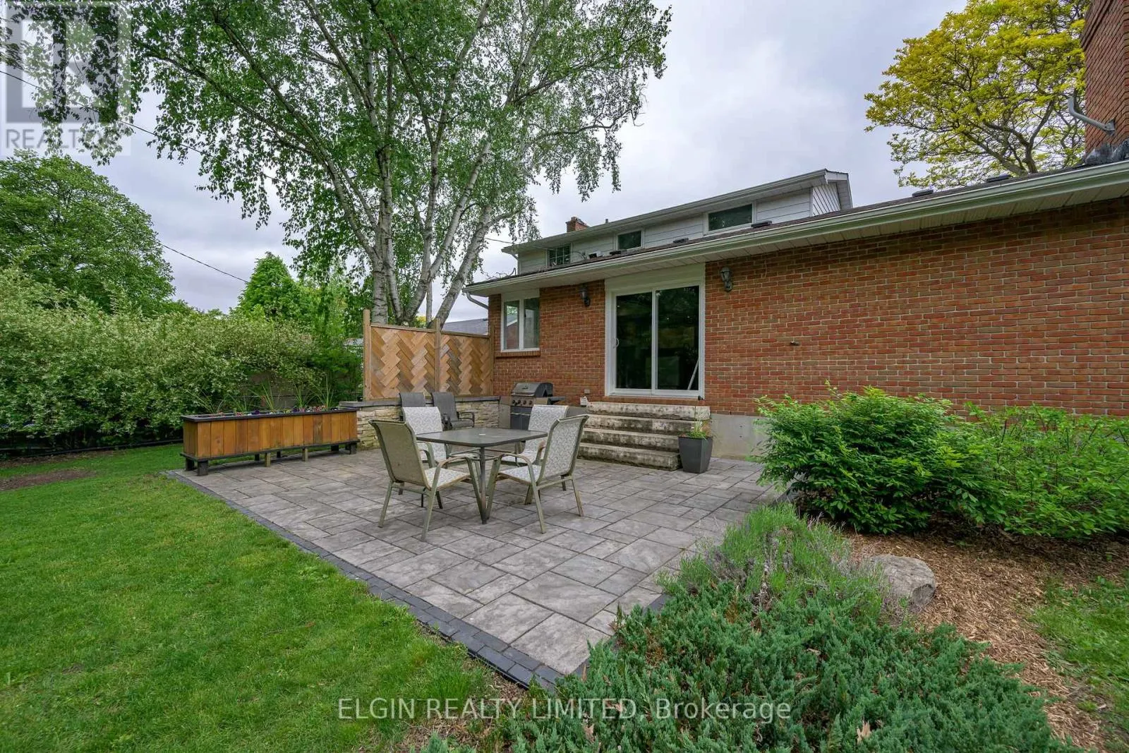 17 GLANWORTH AVENUE
