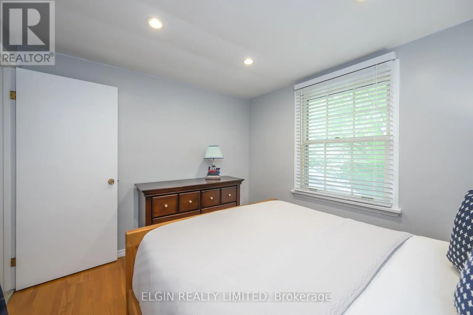 17 GLANWORTH AVENUE