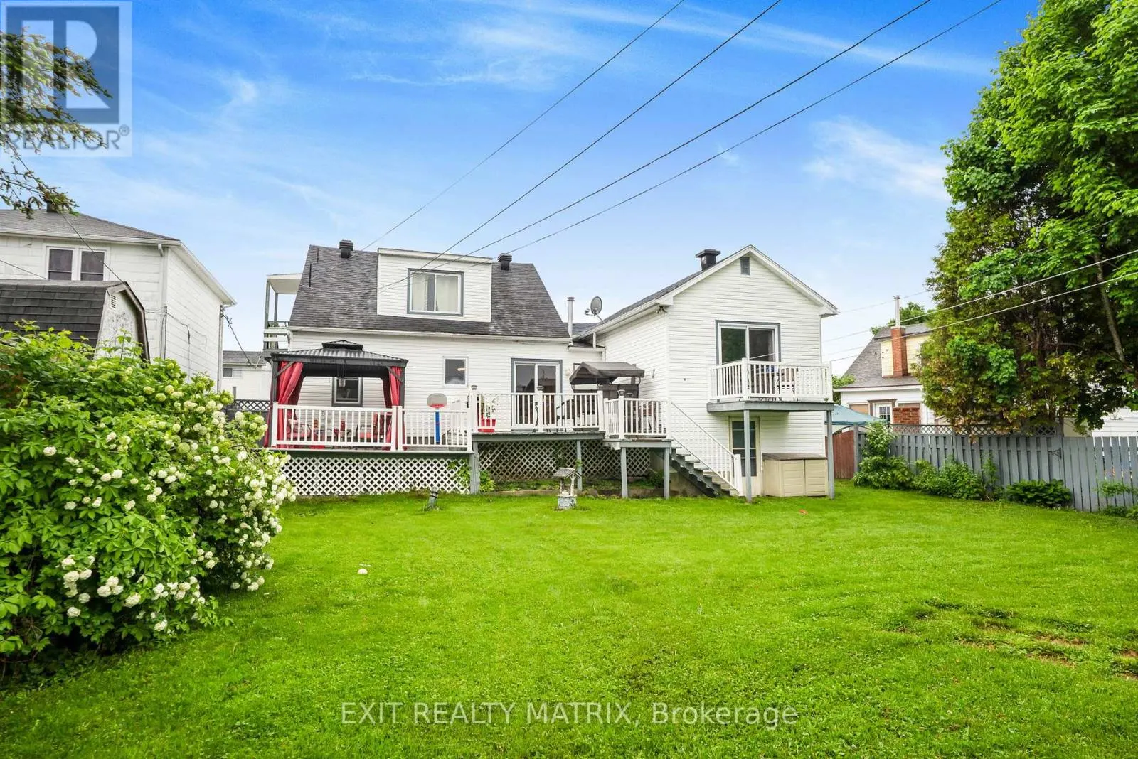 421-423 GARNEAU ROAD