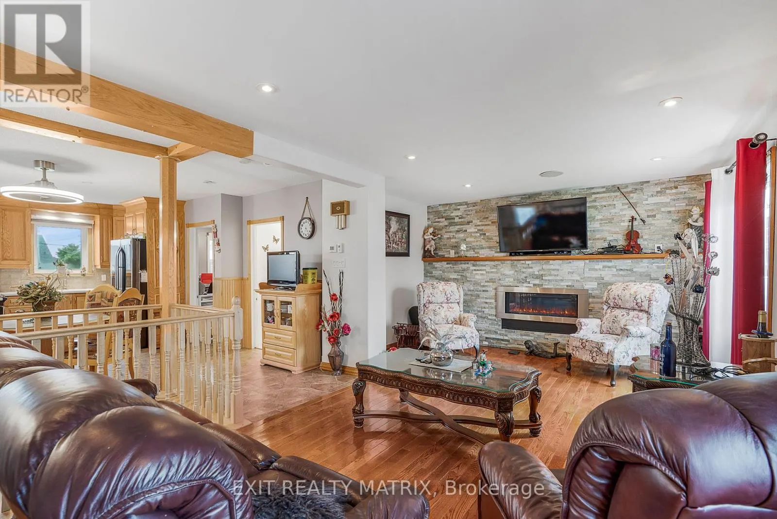 421-423 GARNEAU ROAD