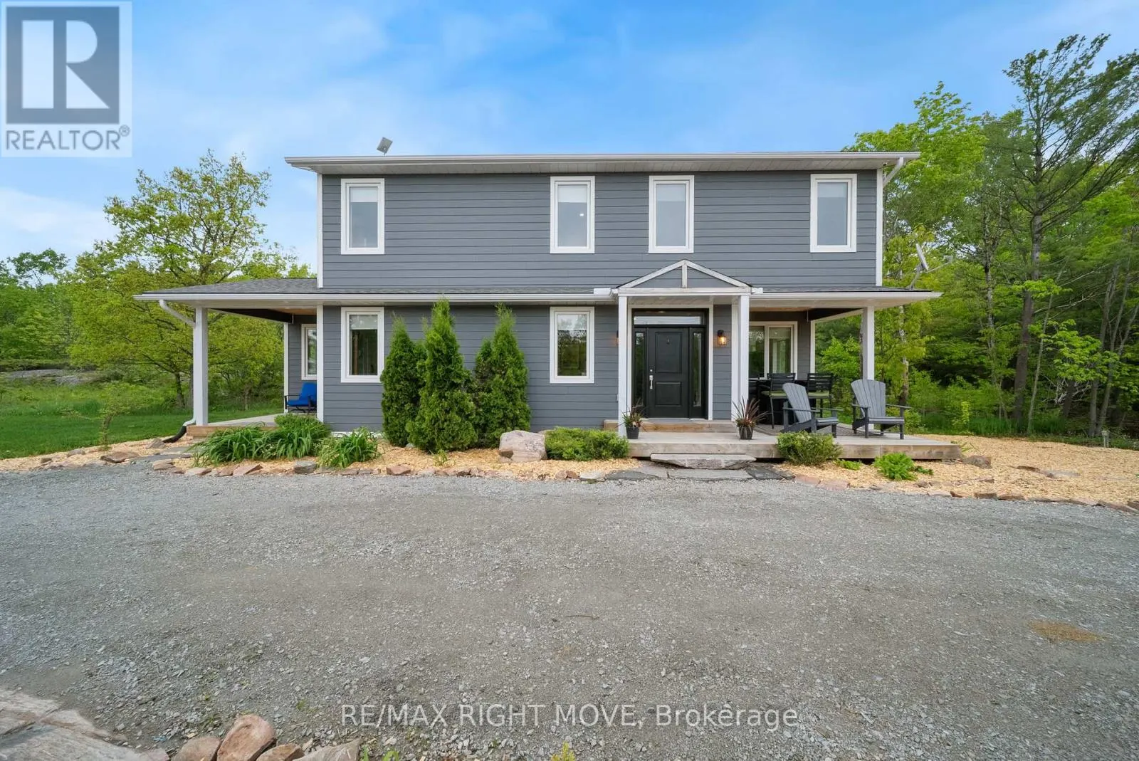 1432 HONEY HARBOUR ROAD