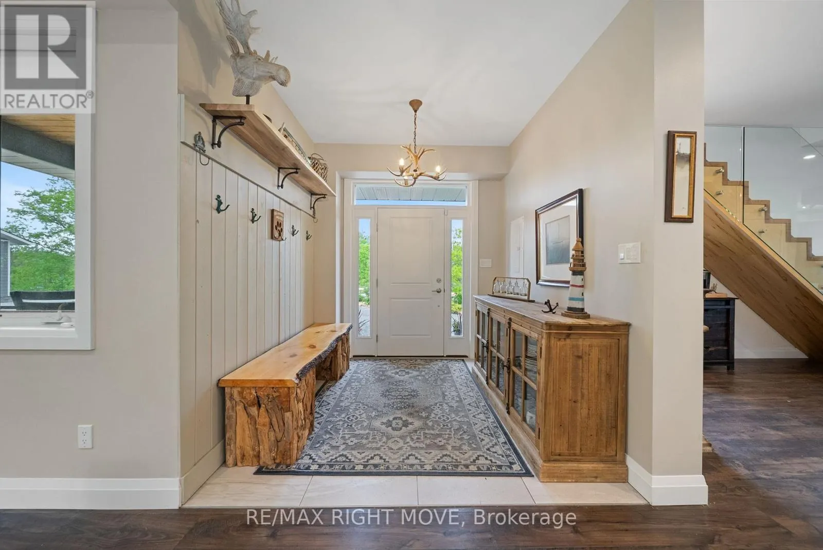 1432 HONEY HARBOUR ROAD