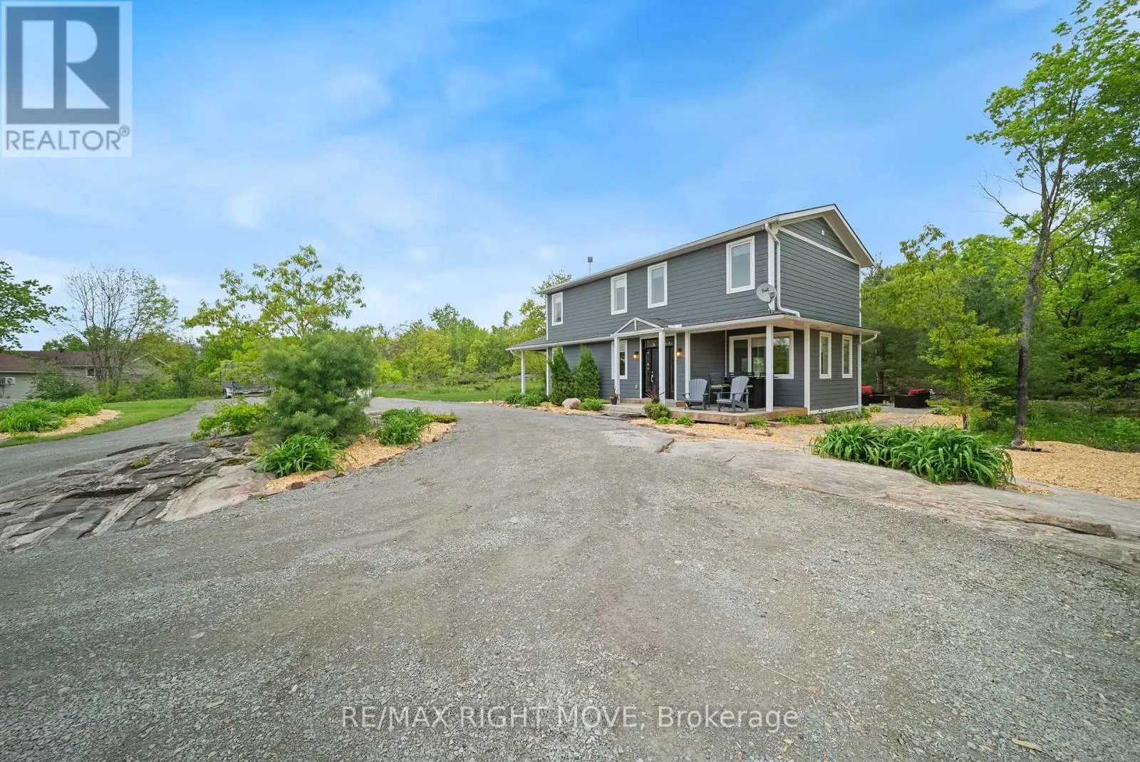 1432 HONEY HARBOUR ROAD