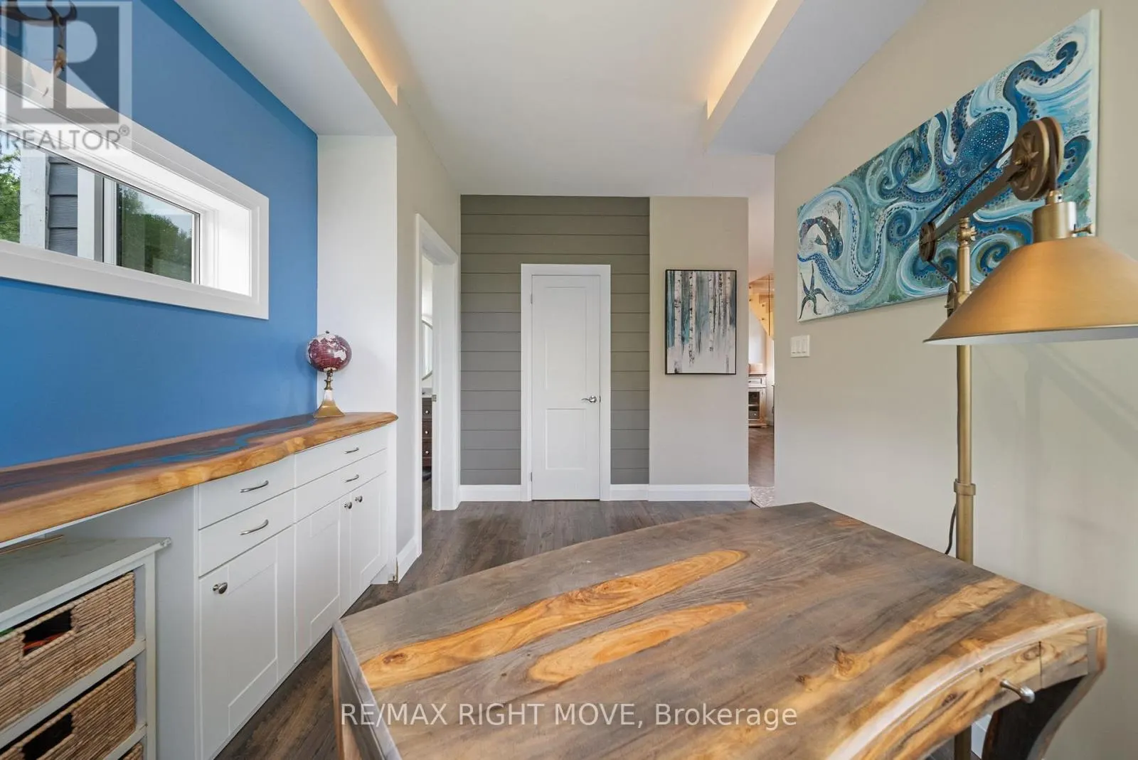 1432 HONEY HARBOUR ROAD
