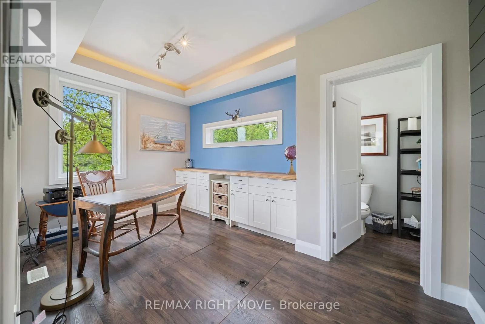1432 HONEY HARBOUR ROAD