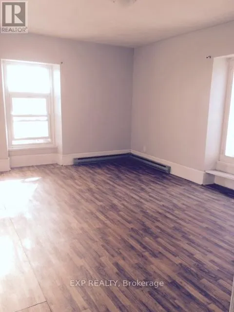 10 BELVEDERE PLACE