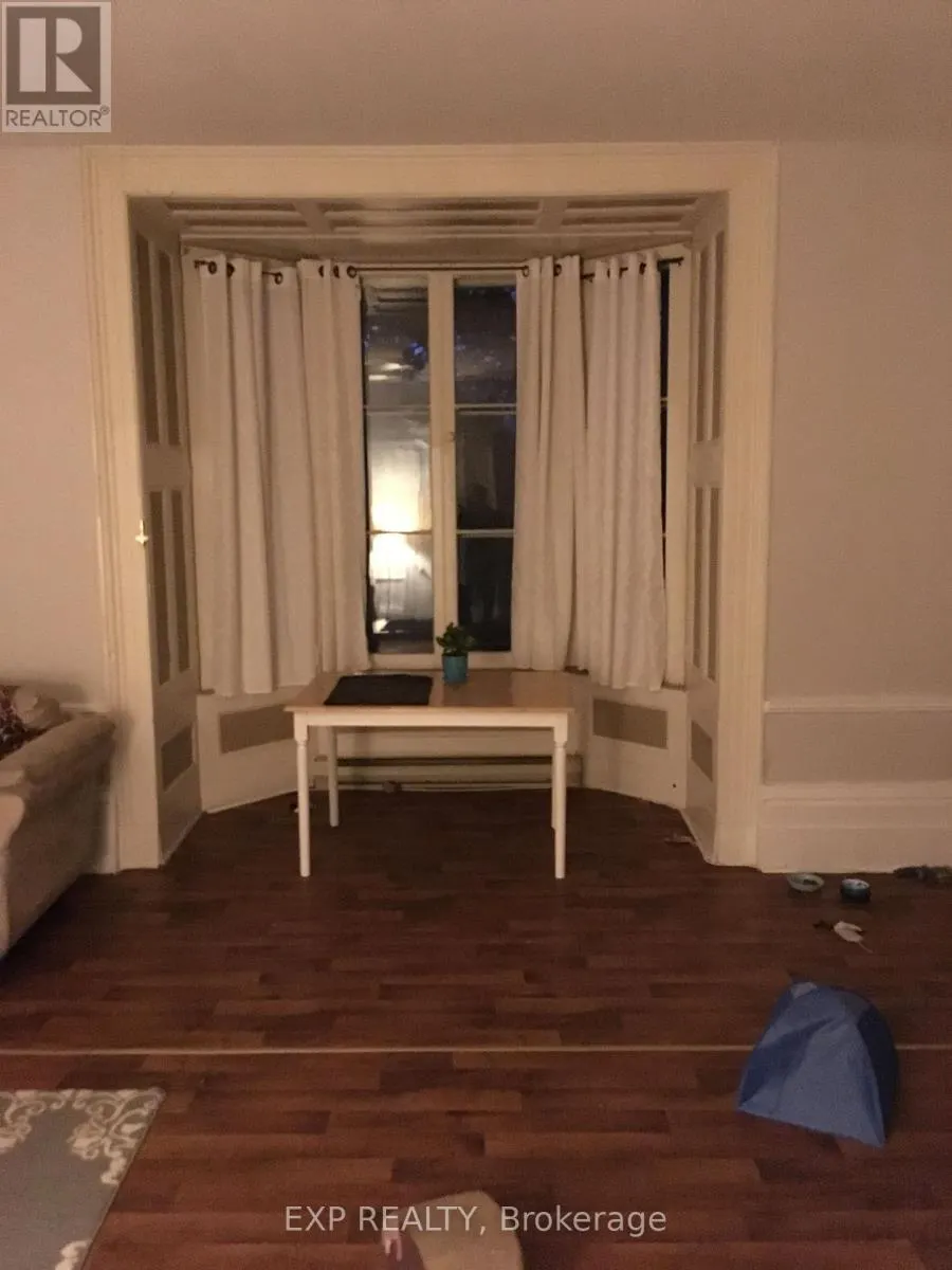10 BELVEDERE PLACE