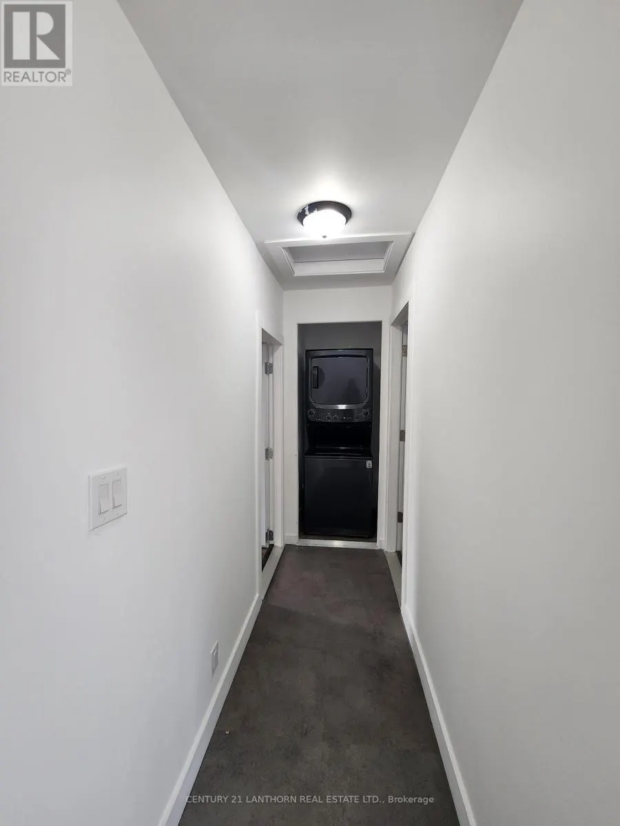 1 MOIRA STREET E