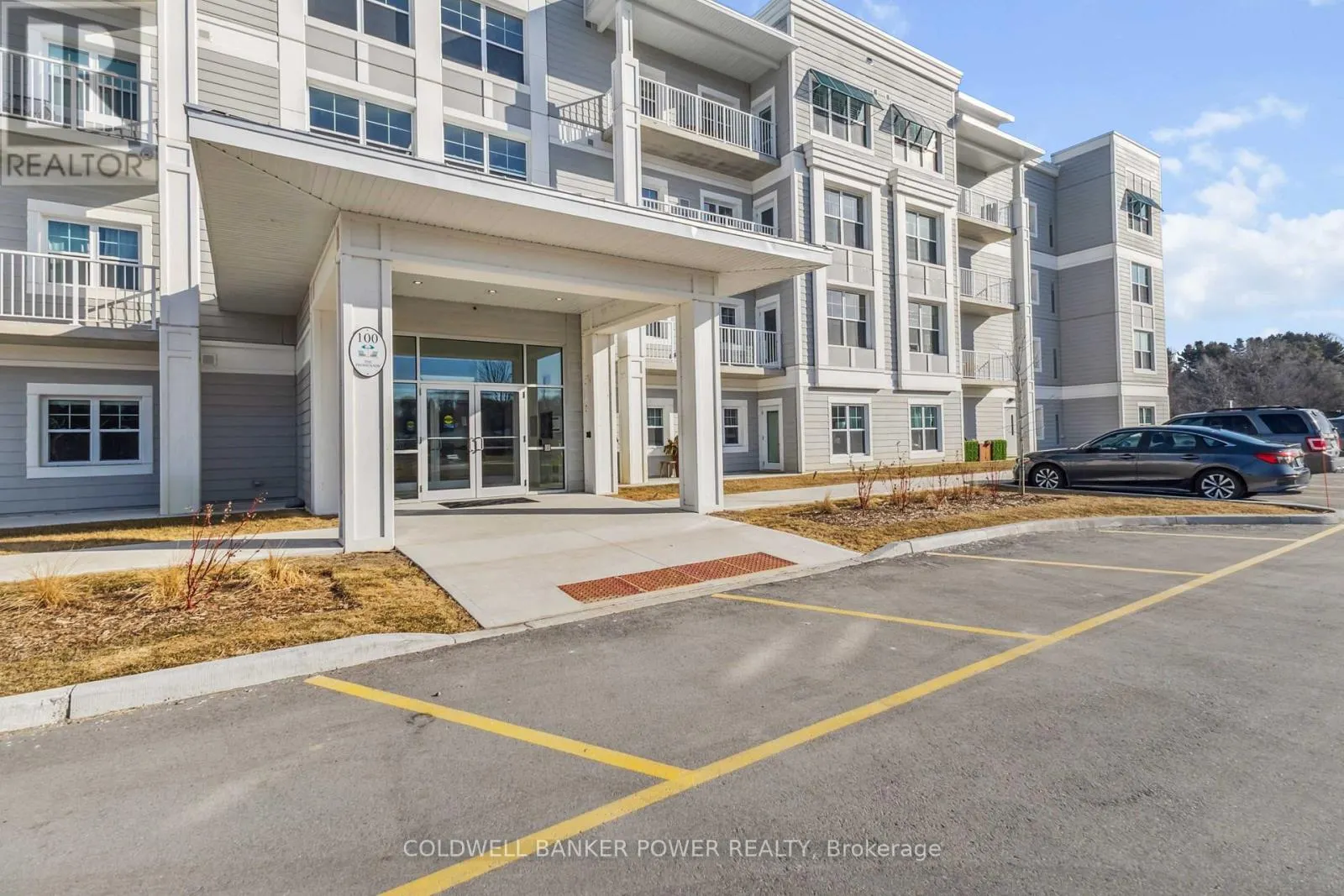 305 - 100 THE PROMENADE, #305