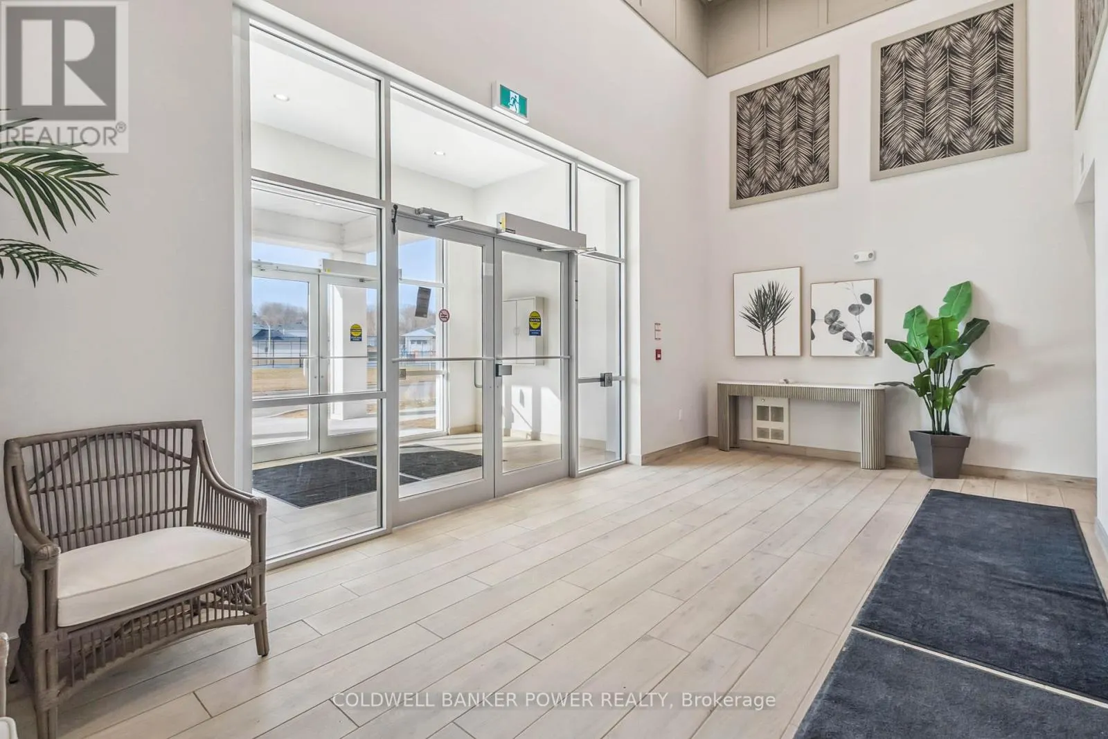 305 - 100 THE PROMENADE, #305