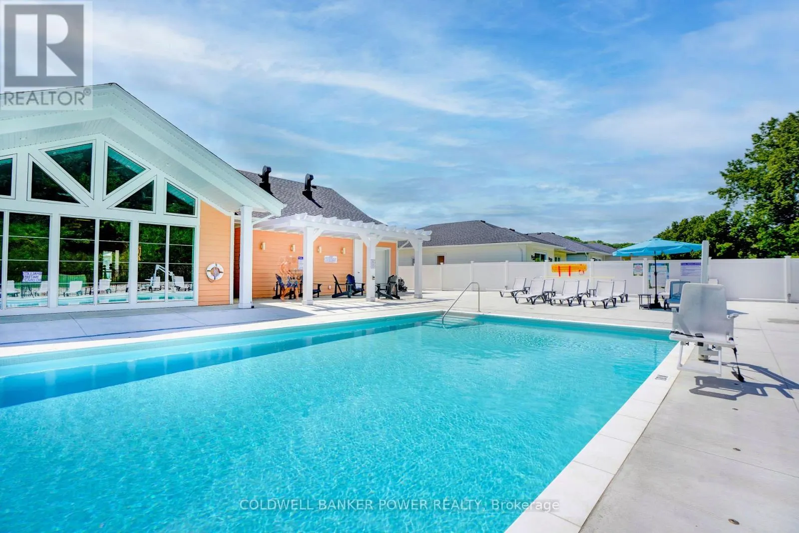 305 - 100 THE PROMENADE, #305