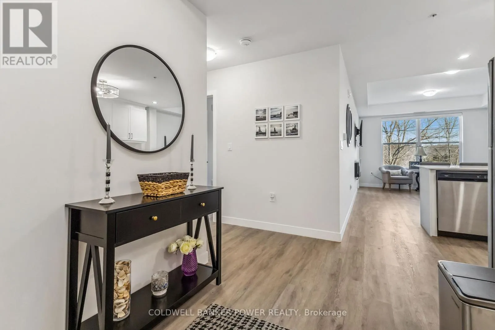305 - 100 THE PROMENADE, #305