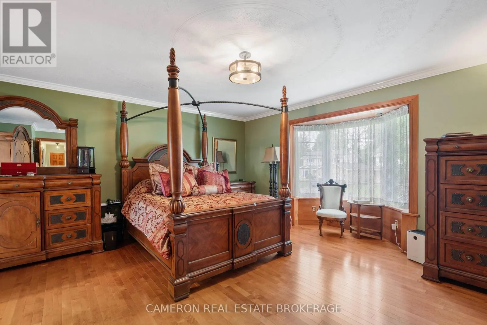 1316 PATRICIA PLACE