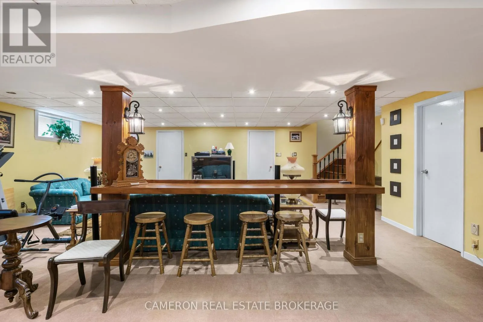 1316 PATRICIA PLACE