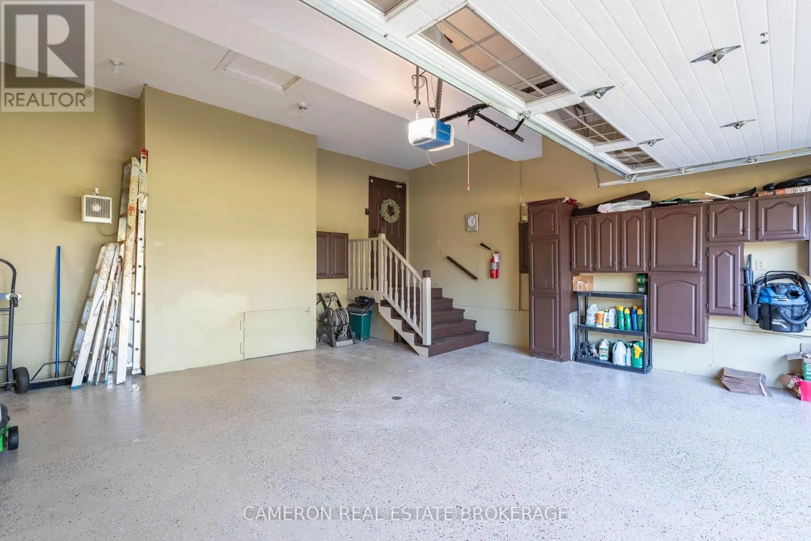 1316 PATRICIA PLACE