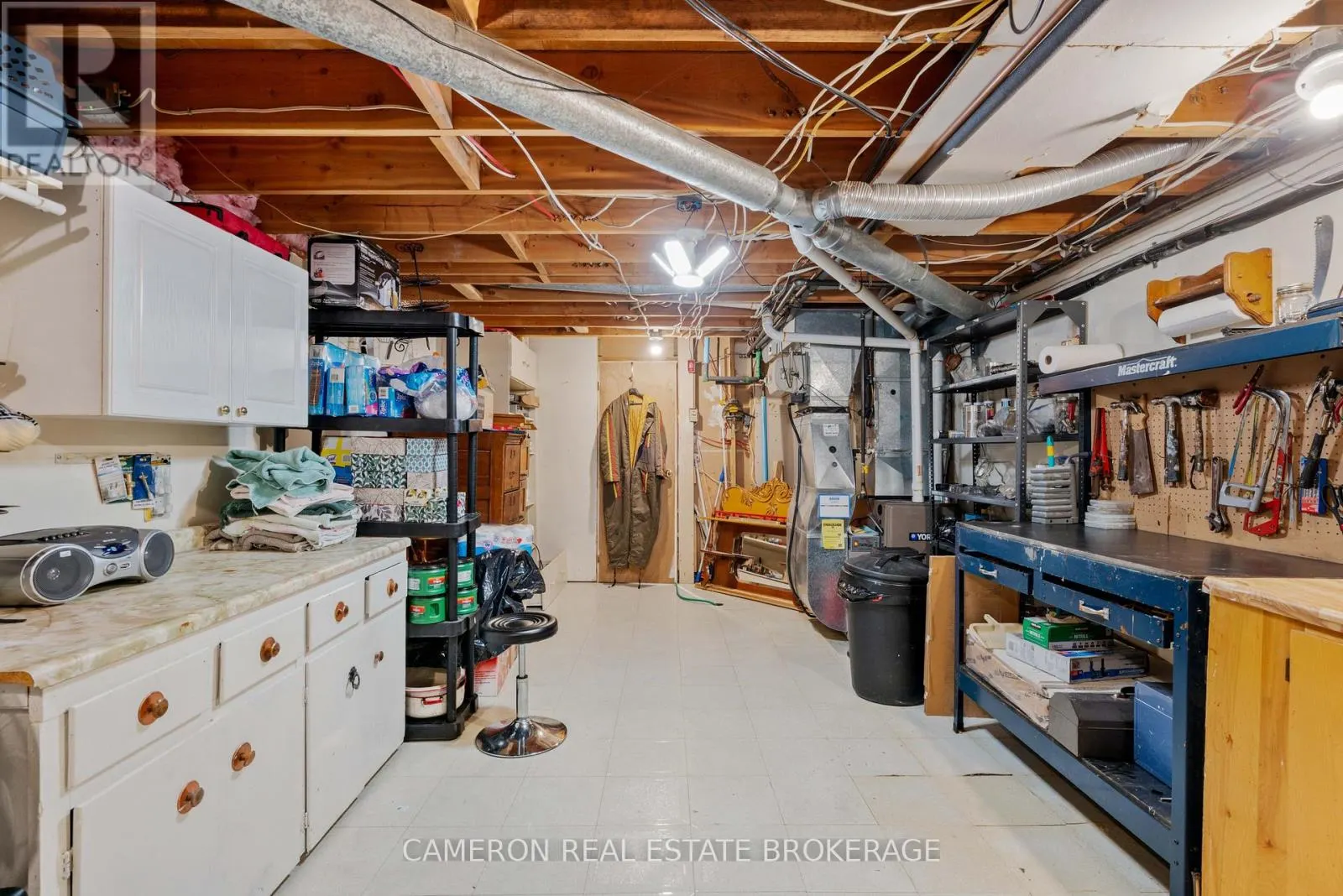 1316 PATRICIA PLACE