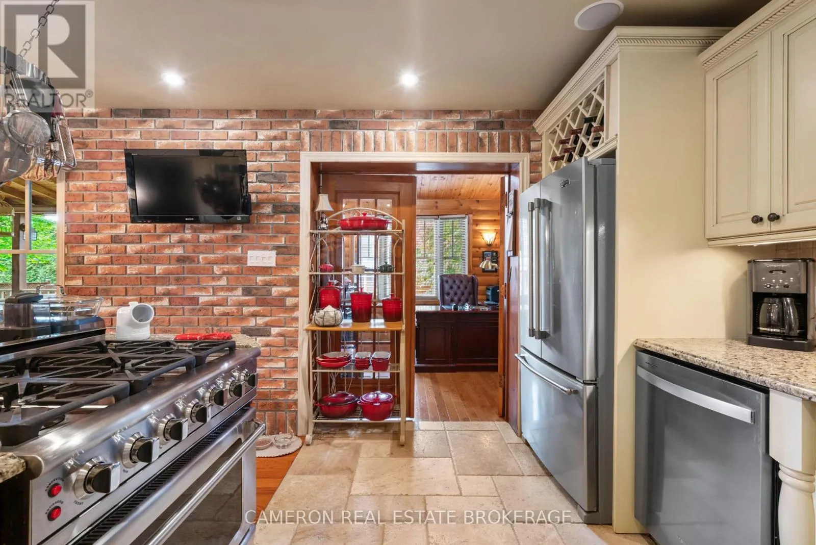 1316 PATRICIA PLACE