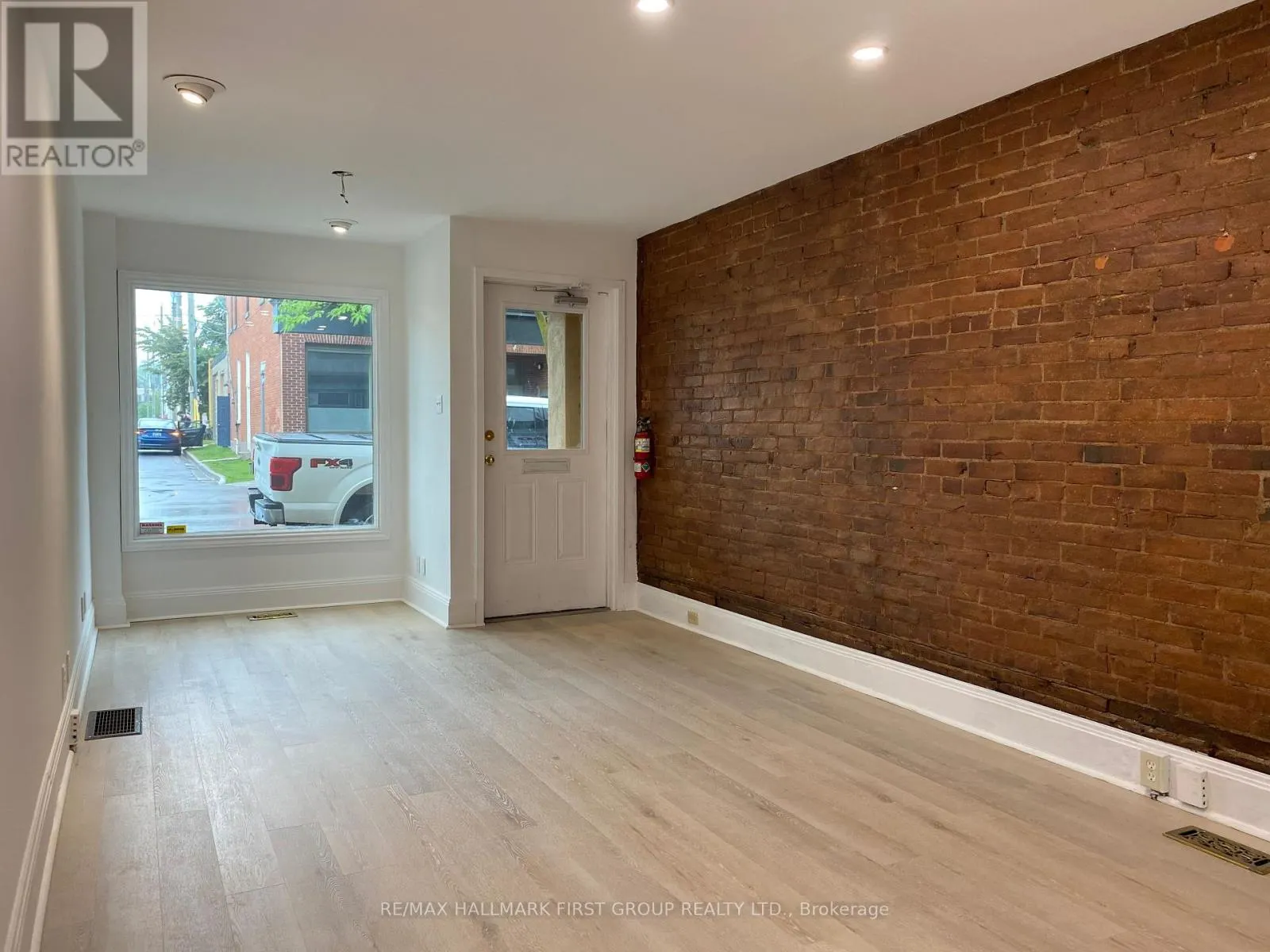 249-255 DIVISION STREET