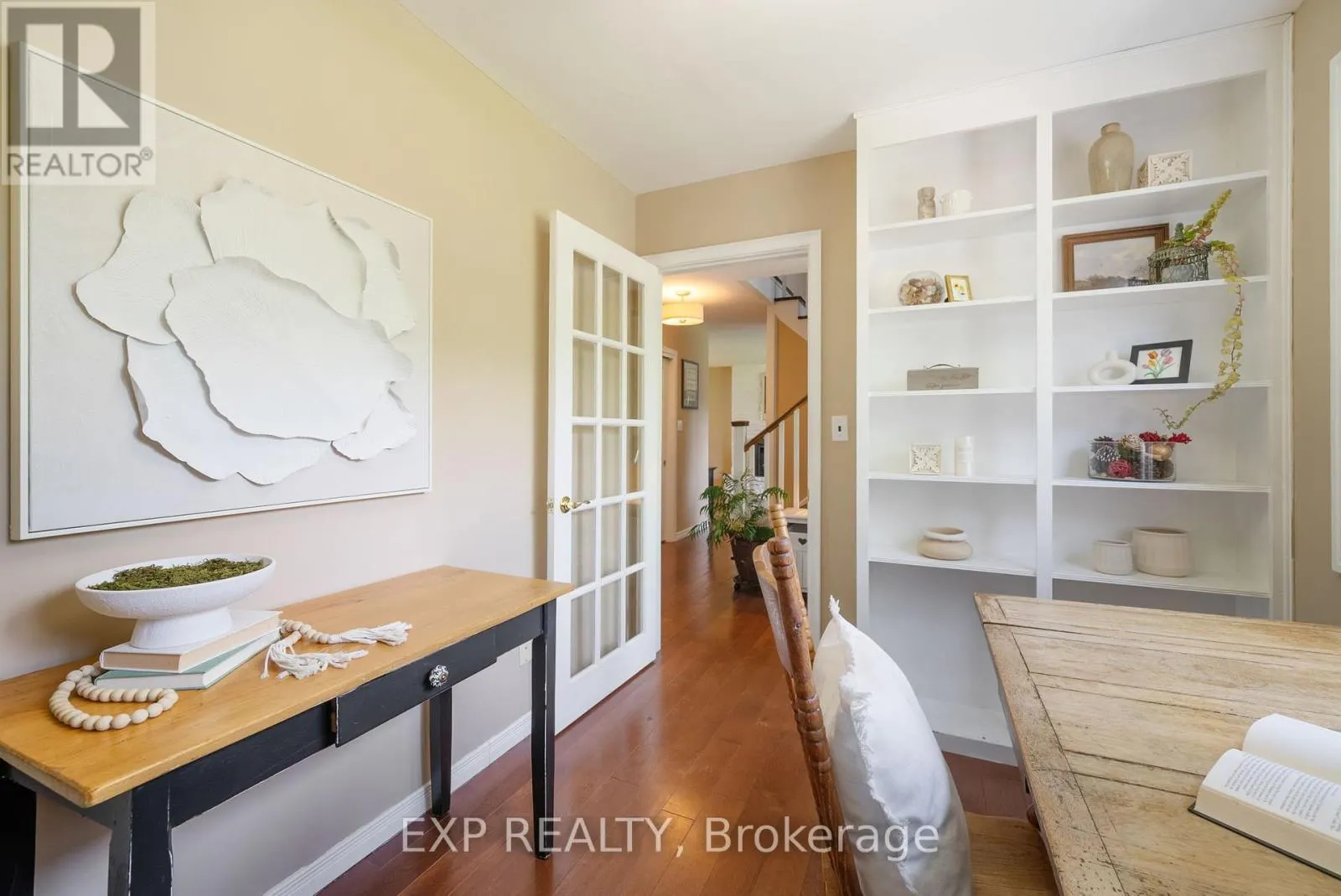 519 LAKESHORE ROAD