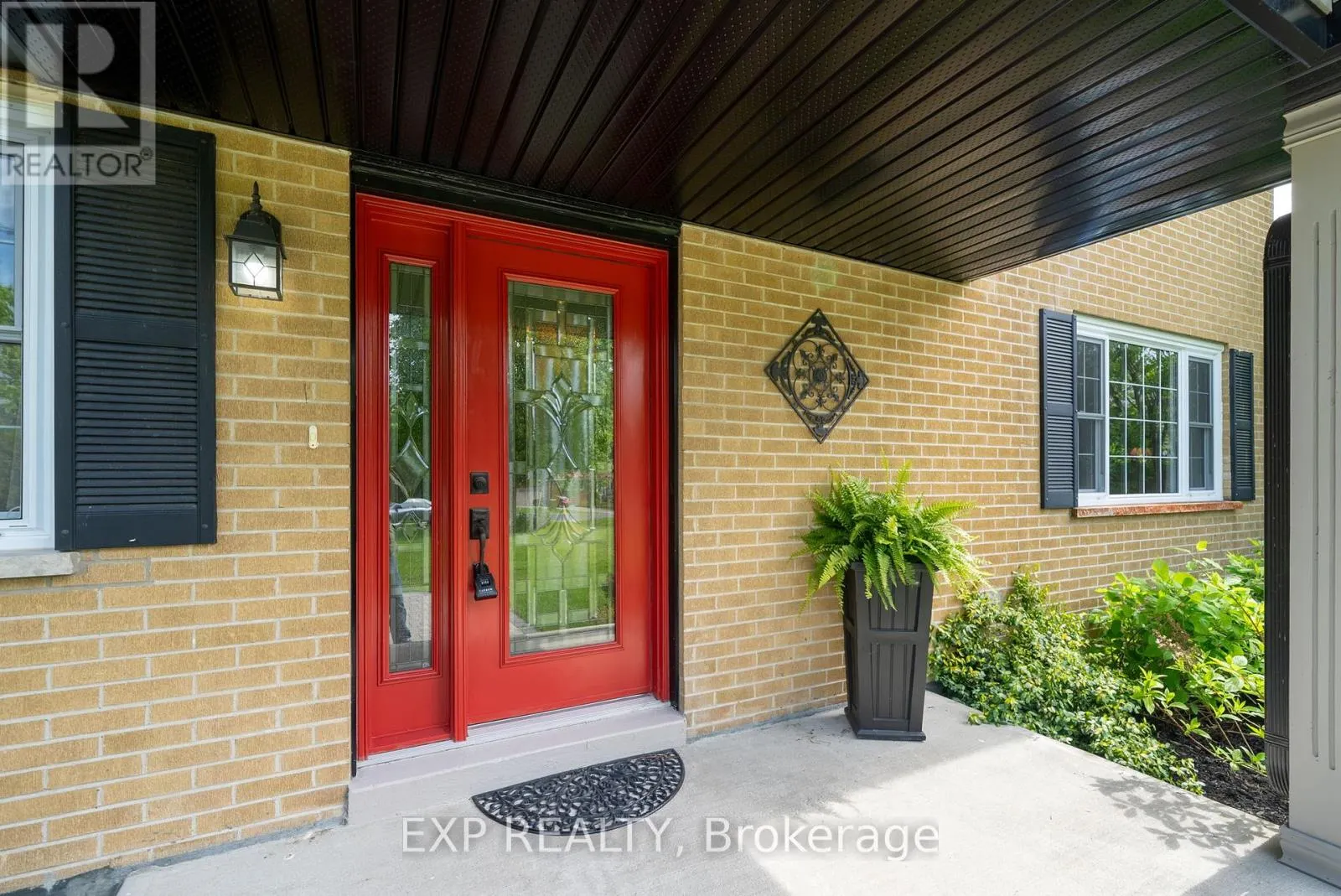 519 LAKESHORE ROAD