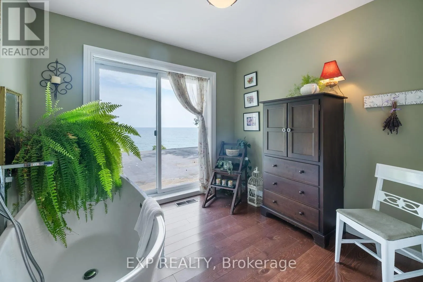 519 LAKESHORE ROAD