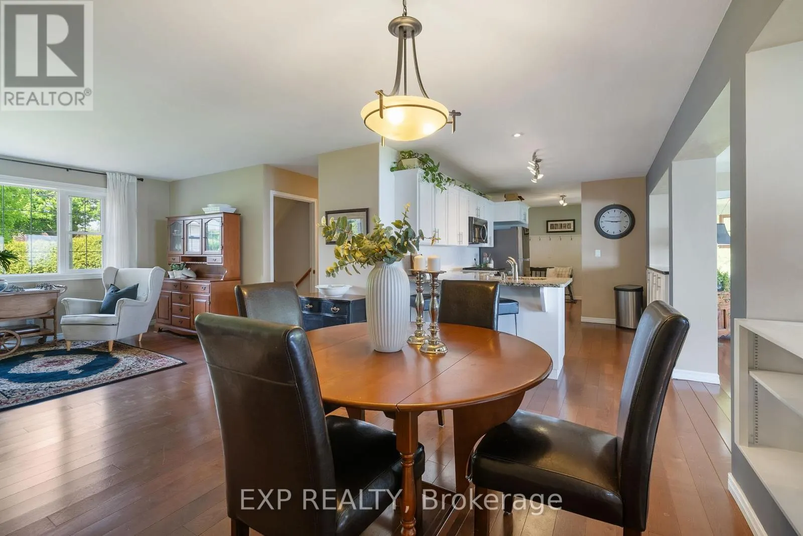 519 LAKESHORE ROAD