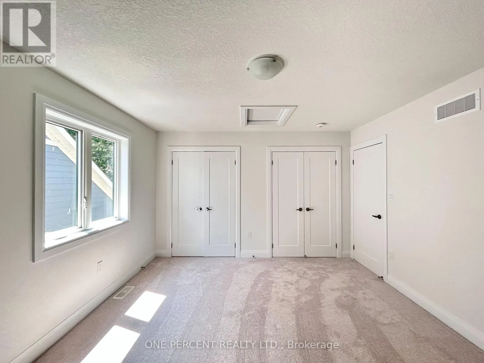 122 BEACON DRIVE
