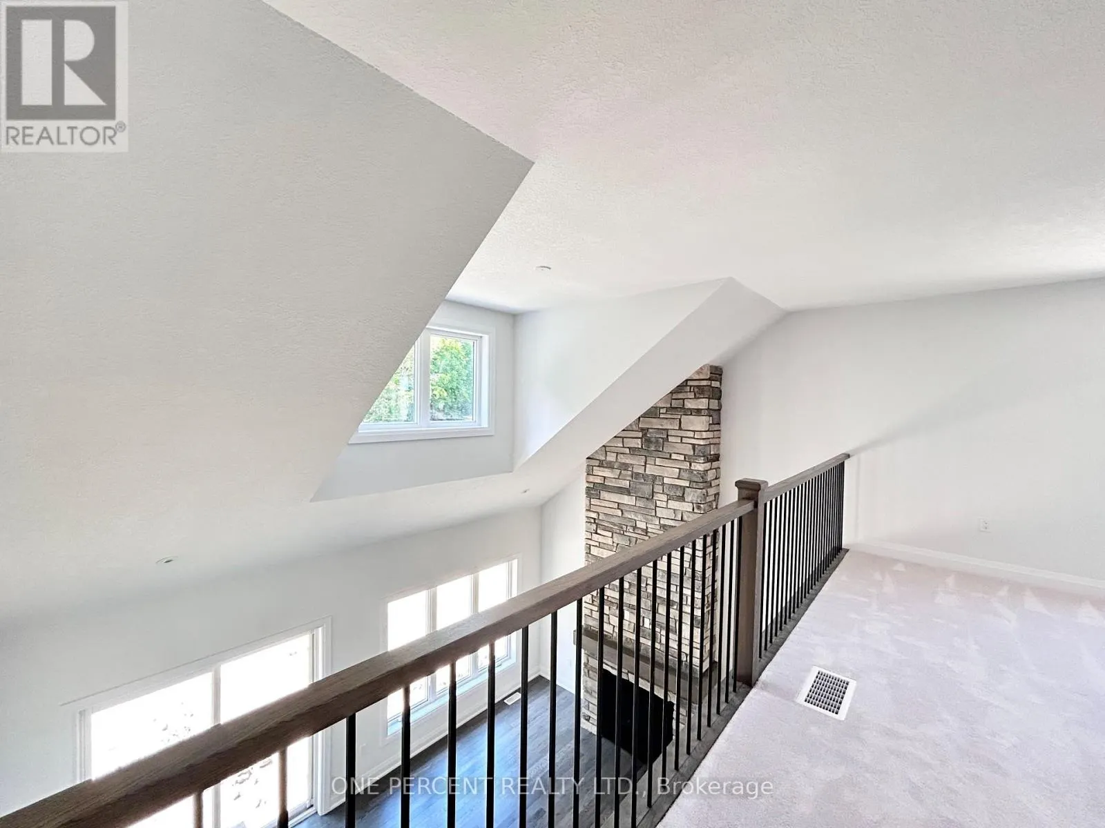122 BEACON DRIVE
