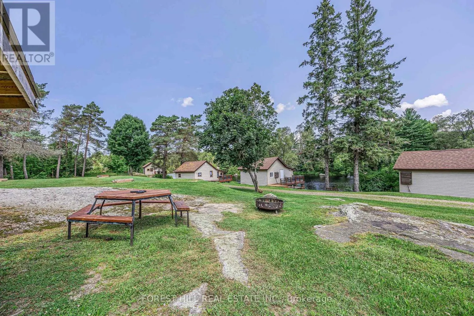 2216 HWY 124