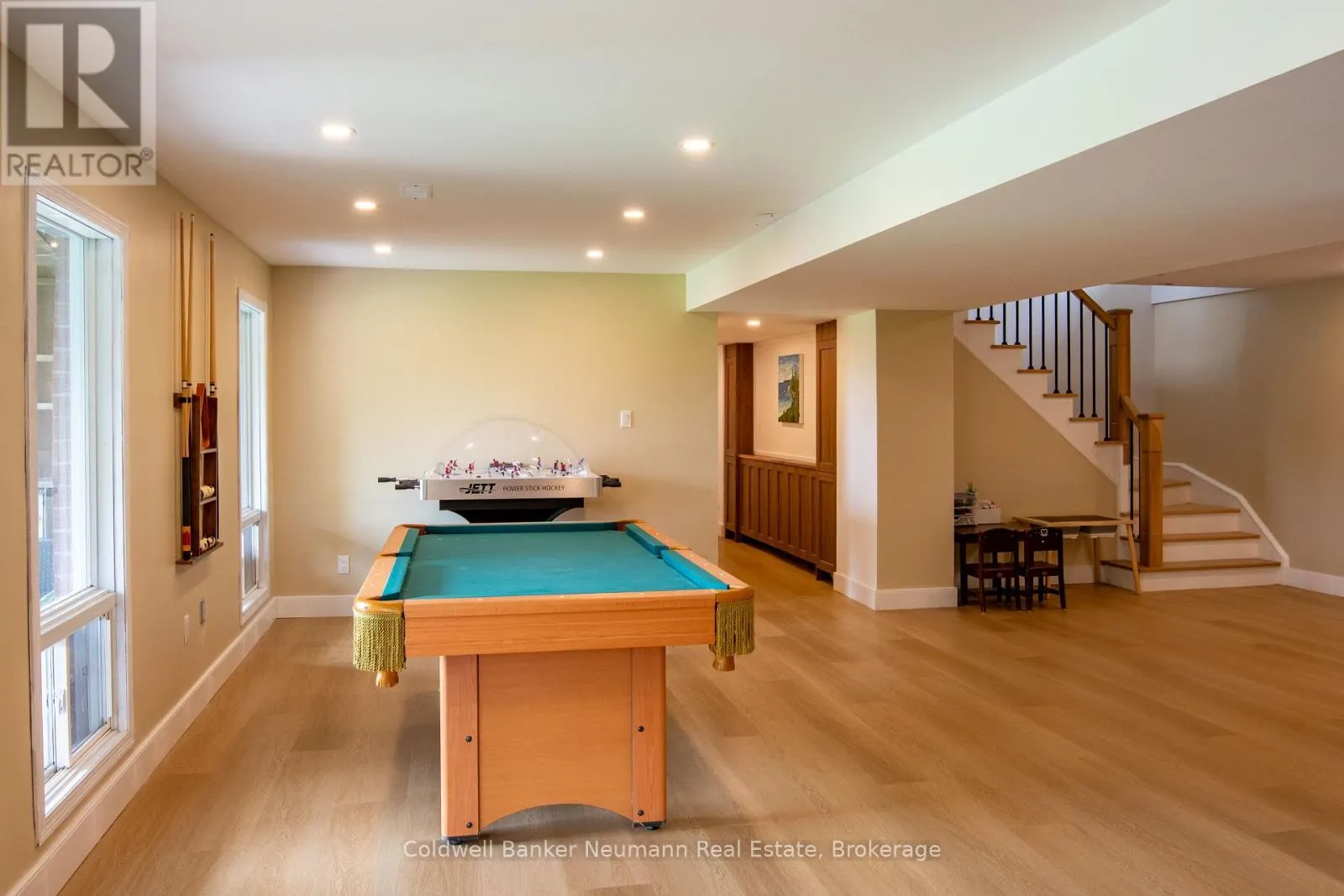 27 CROSS CREEK BOULEVARD