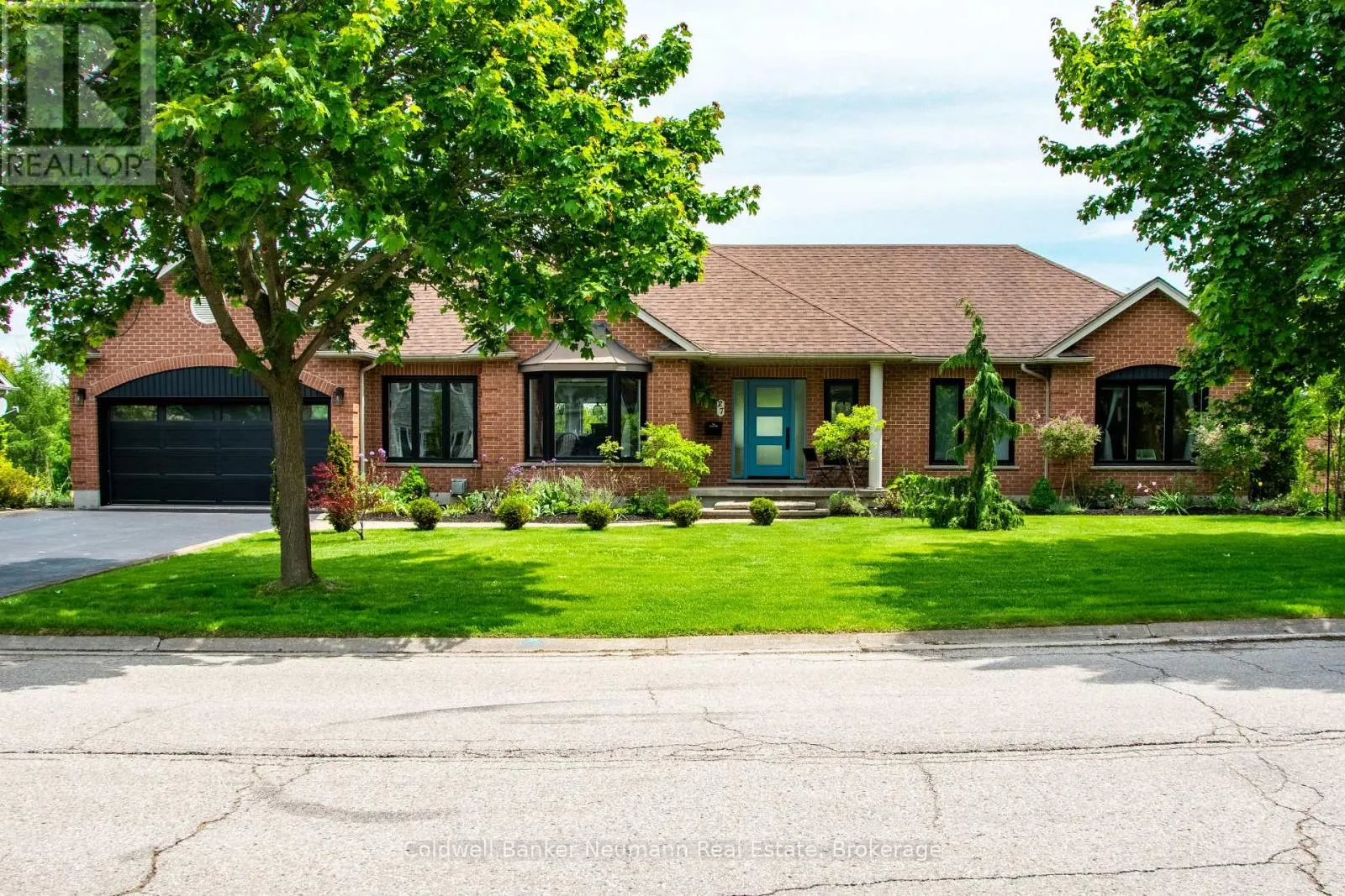 27 CROSS CREEK BOULEVARD