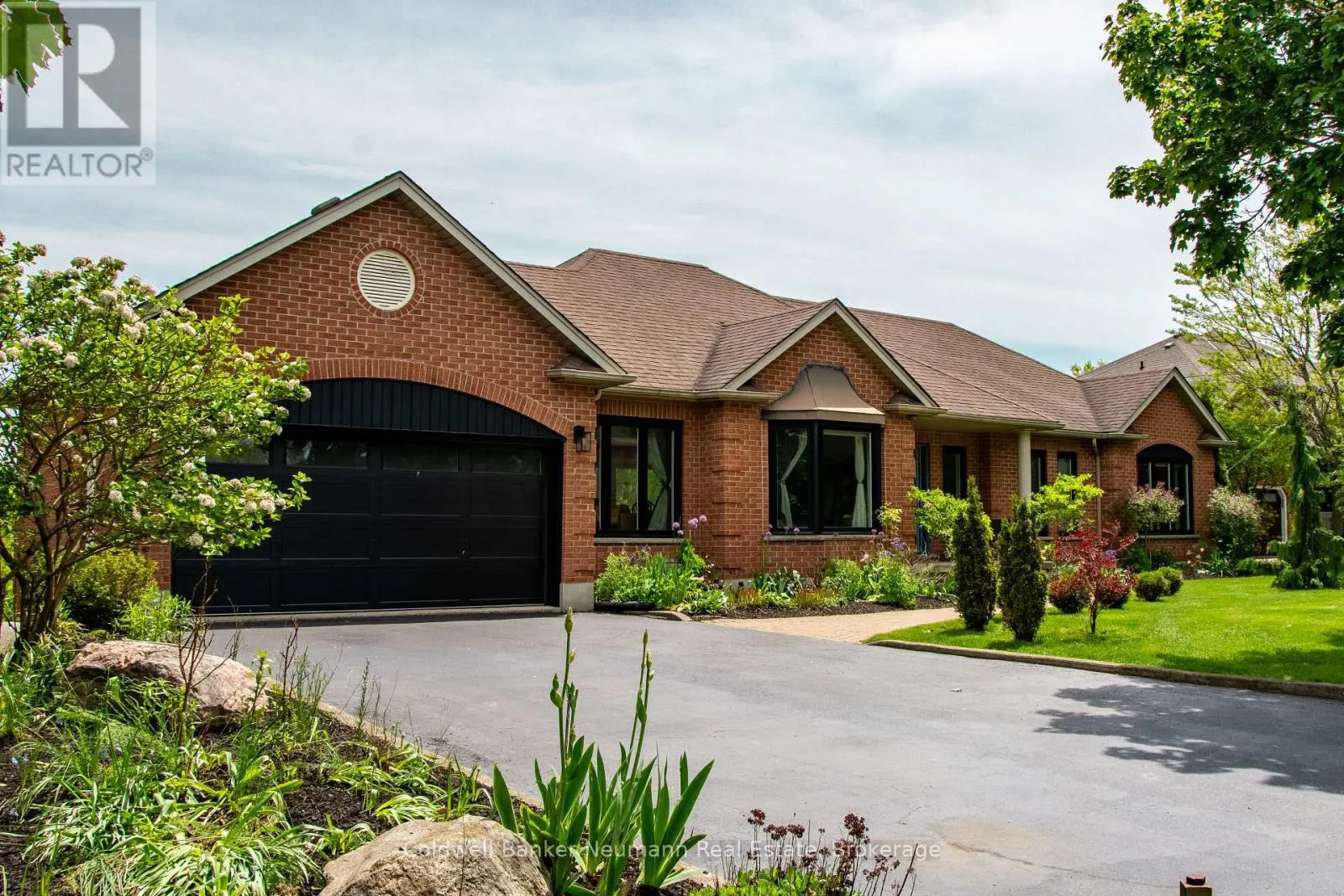 27 CROSS CREEK BOULEVARD