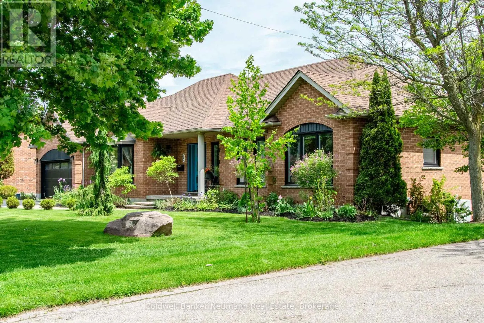 27 CROSS CREEK BOULEVARD