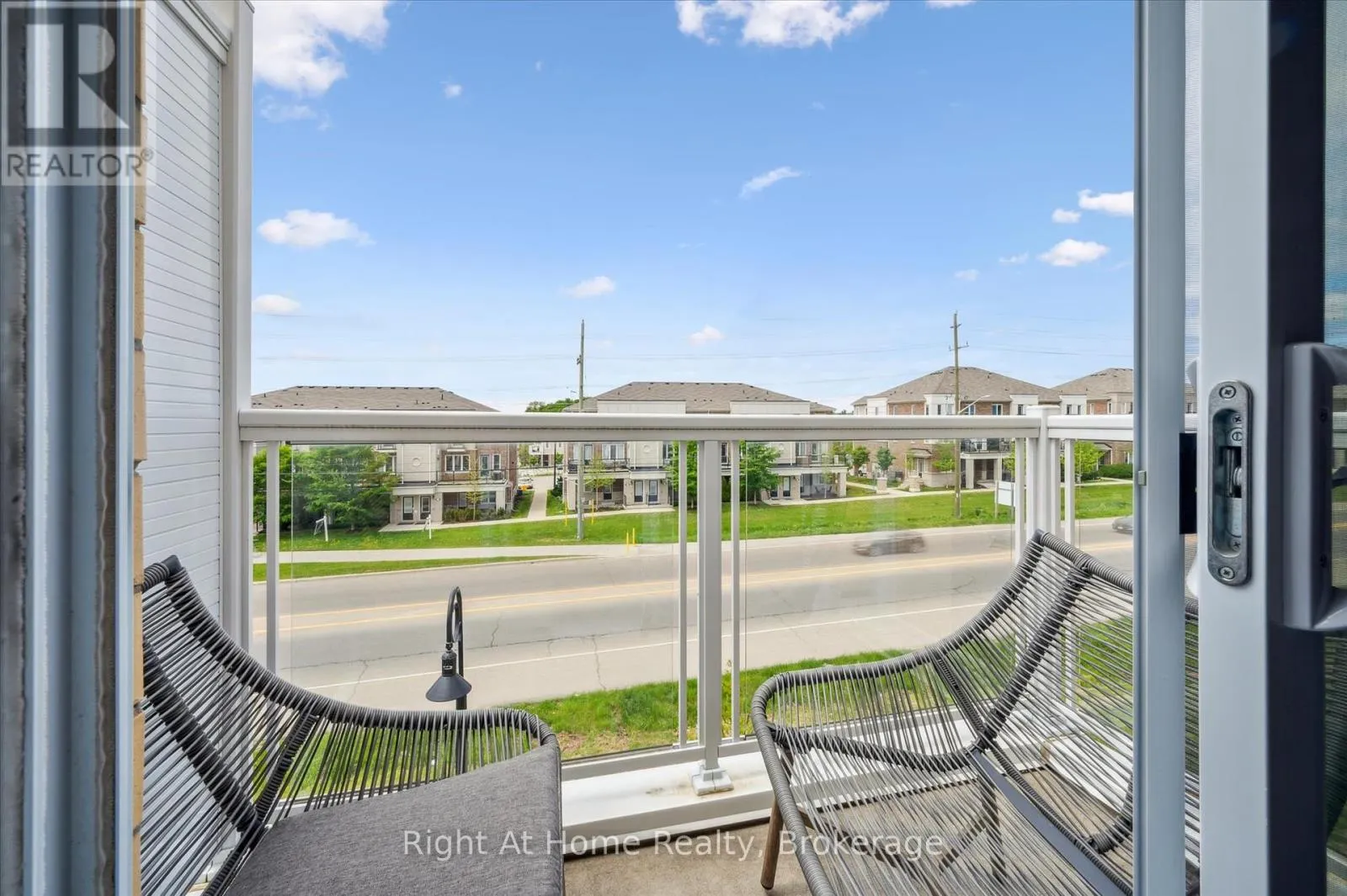 1586 FISCHER-HALLMAN ROAD