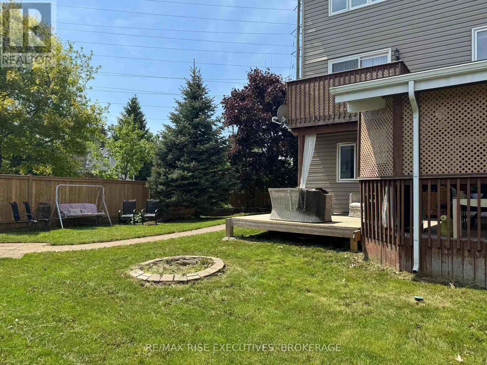 211 OAK STREET