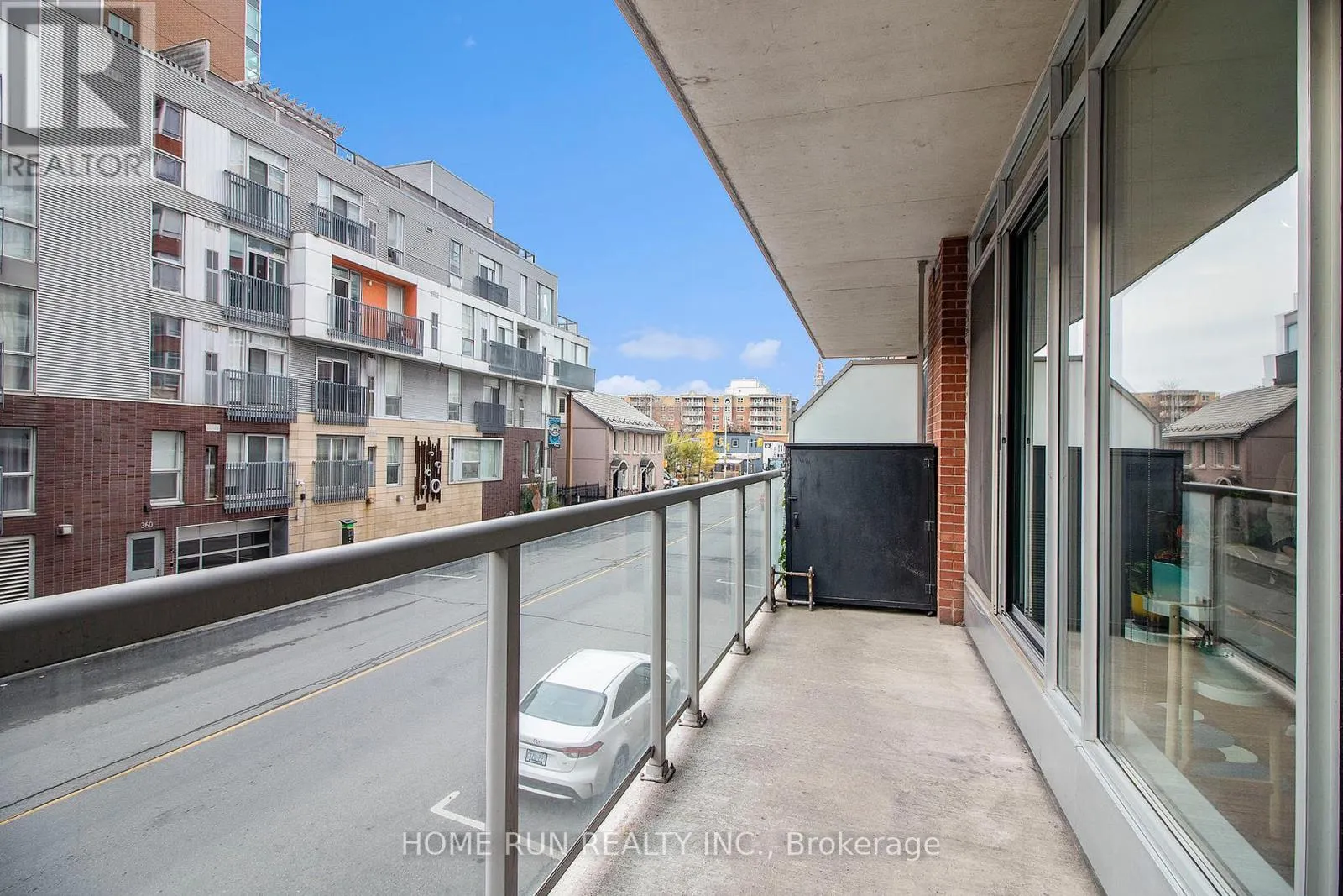 202 - 383 CUMBERLAND STREET