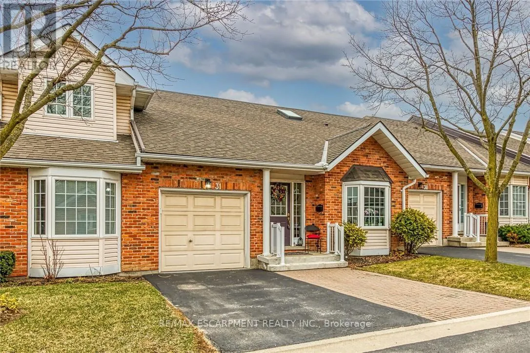 31 - 810 GOLF LINKS ROAD