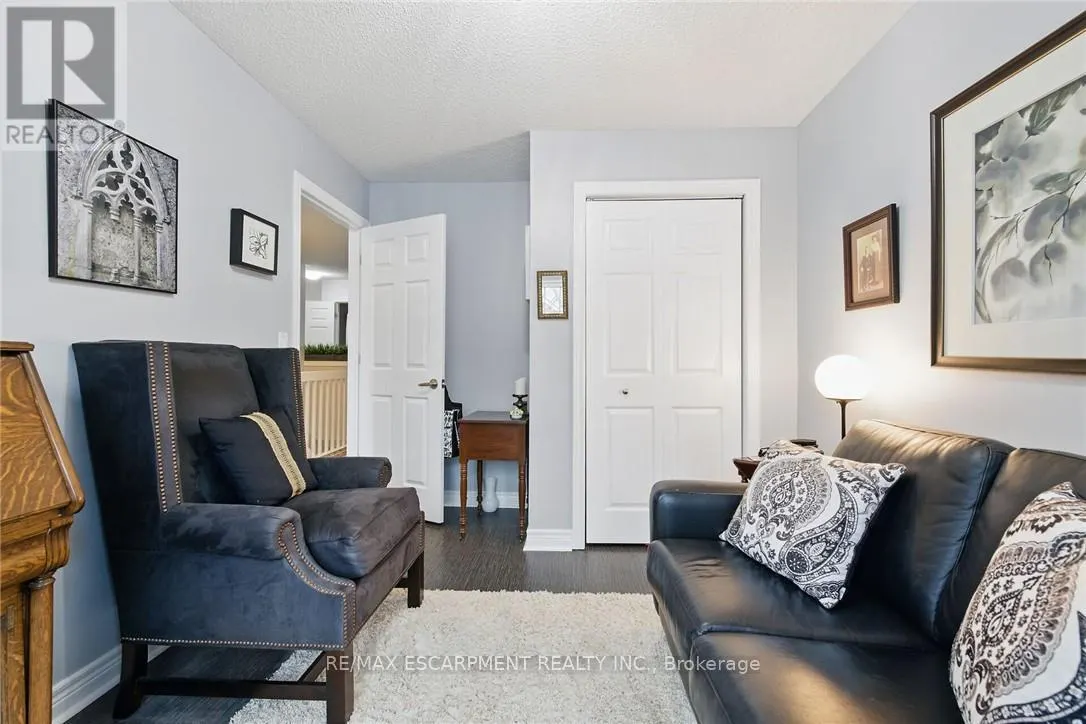 31 - 810 GOLF LINKS ROAD